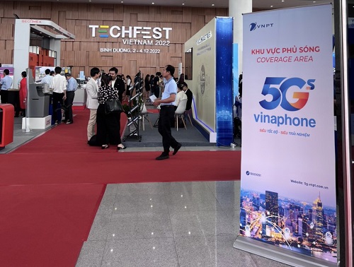 VinaPhone trình diễn các thiết bị tiến tiến nhất bằng công nghệ 5G tại Techfest Việt Nam 2022