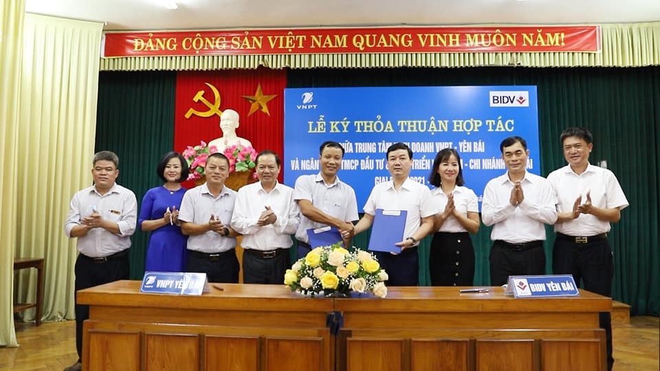 VNPT Yen Bai signs a comprehensive cooperation agreement with BIDV