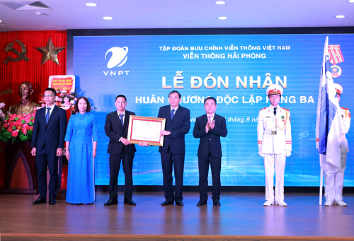 VNPT Hải Phòng đón nhận Huân chương Độc lập hạng Ba