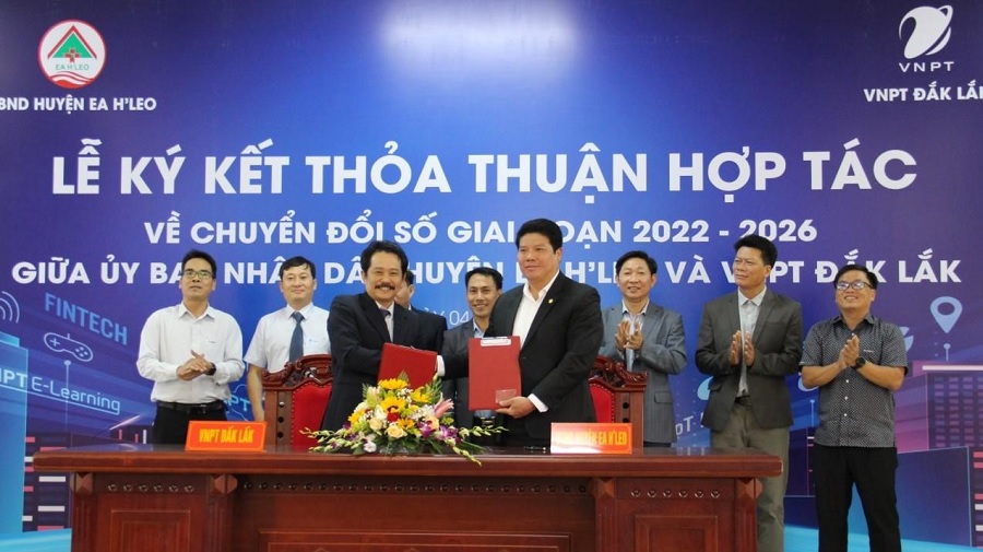 UBND huyện Ea H'leo hợp tác với VNPT để chuyển đổi số