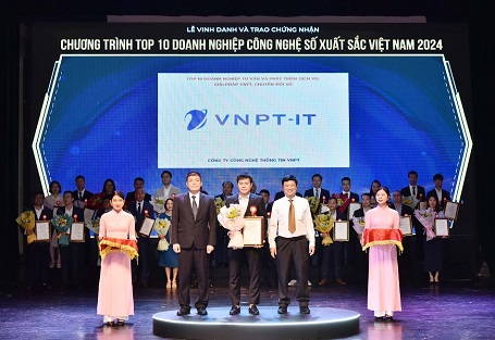 VNPT IT honored in the Top 10 Outstanding Digital Technology Enterprises in Vietnam 2024