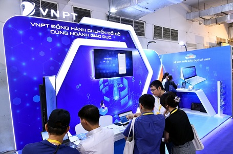 VNPT shows many digital solutions at Vietnam International Education Exhibition