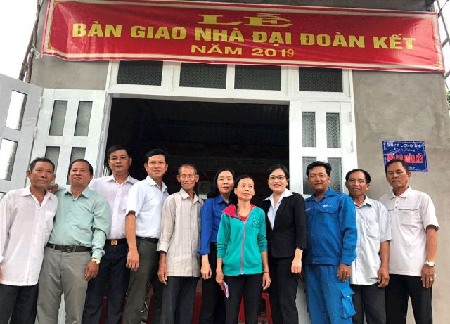 VNPT trao tặng nhà tình thương, nhà tình nghĩa cho hộ nghèo và gia đình chính sách tại Long An