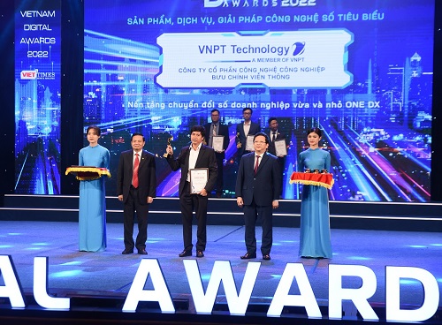 ONE DX nhận giải thưởng chuyển đổi số Việt Nam 2022