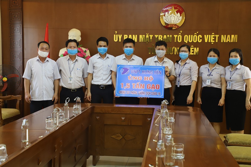 VNPT donates 1.5 tonnes of rice to Hung Yen in the fight against Covid-19