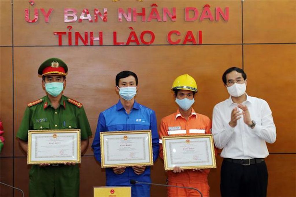 Nhân viên VNPT cứu người trong đám cháy tại Sa Pa nhận bằng khen của UBND tỉnh Lào Cai