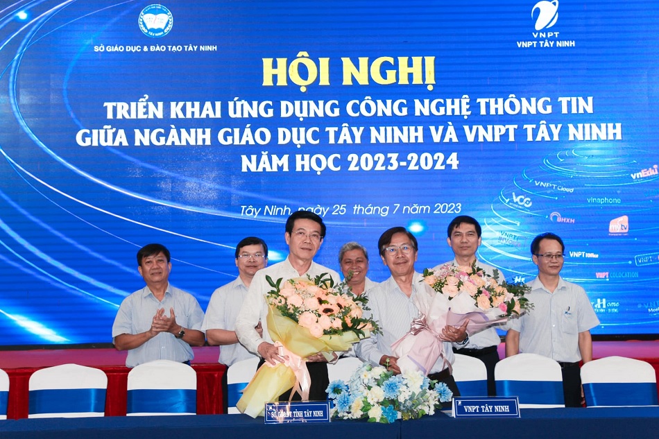 Tay Ninh’s Education Sector and VNPT hold conference on IT application in school year 2023-2024