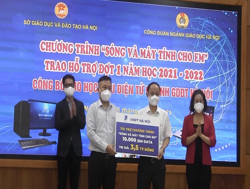 VNPT Hà Nội tài trợ 10.000 sim data trị giá 3,5 tỷ đồng cho các em học sinh