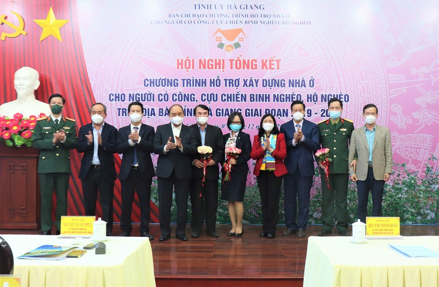 Tập đoàn VNPT trao tặng 30 căn nhà tình nghĩa cho tỉnh Hà Giang