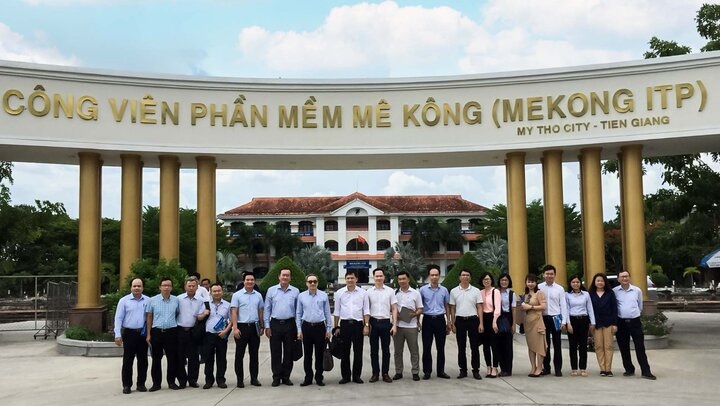 VNPT accompanies Tien Giang province in digital transformation
