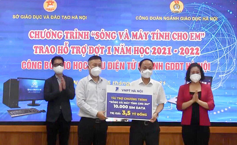 VNPT tặng 10.000 sim data trị giá 3,5 tỷ đồng cho học sinh Hà Nội