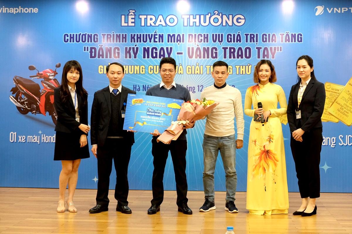 Hơn 2 triệu thuê bao VinaPhone tham gia CTKM “Đăng ký ngay - Vàng trao tay”