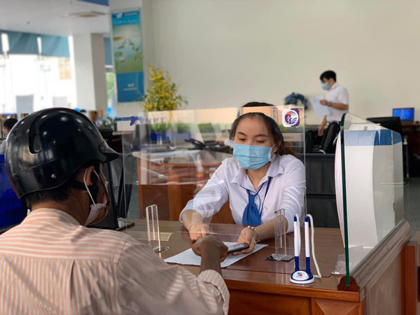Đến điểm giao dịch VNPT gần nhất để được tư vấn lắp đặt Internet Nam Định nhanh chóng