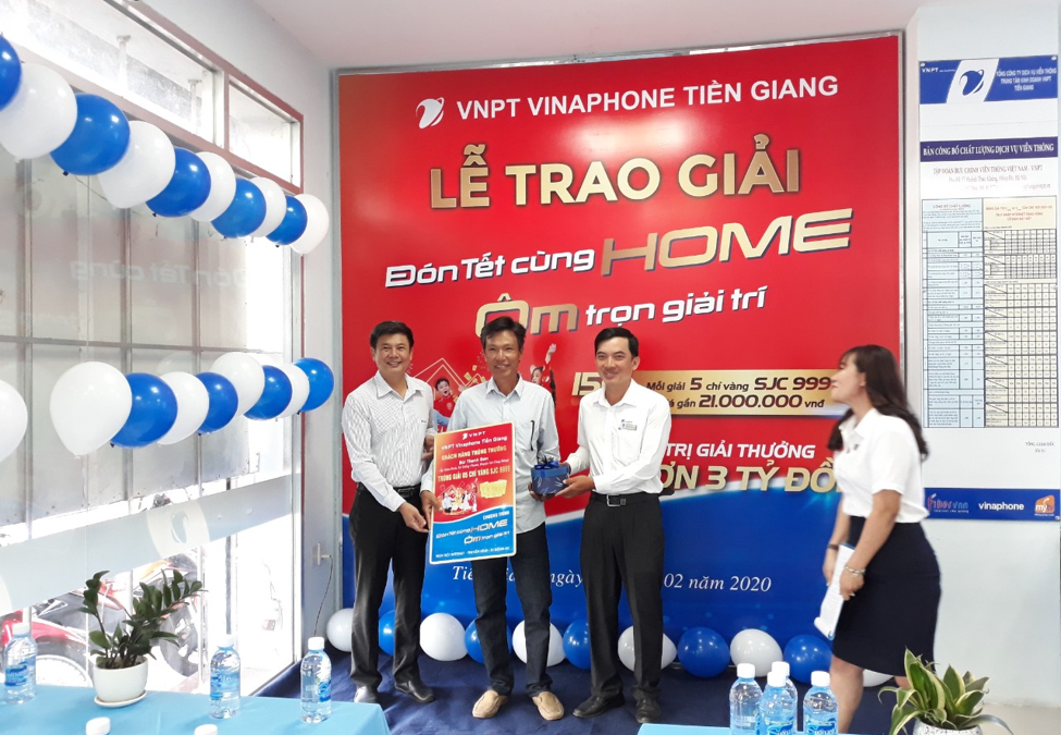 VNPT VinaPhone Tiền Giang tổ chức trao giải chương trình "Đón Tết cùng Home-Ôm trọn giải trí"