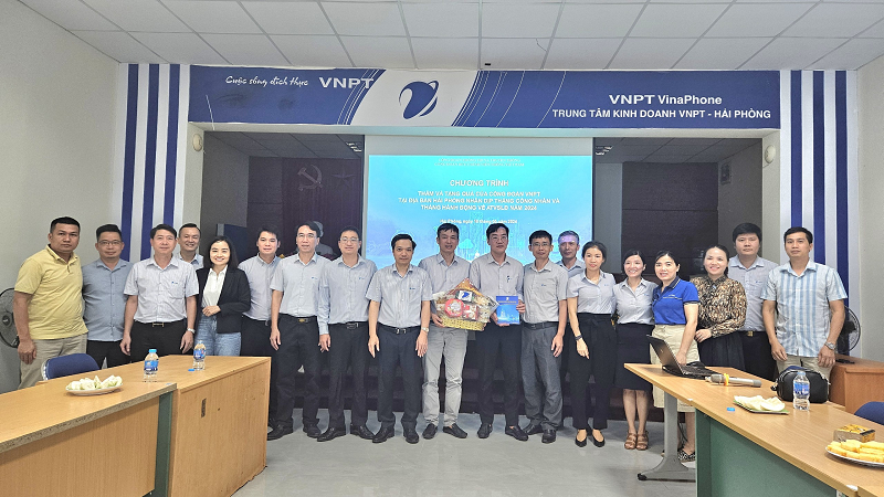VNPT Trade Union visits and gives presents to workers suffering from serious diseases in Hai Phong