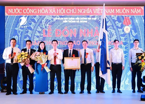 VNPT Hà Giang đón nhận Huân chương Lao động hạng Ba