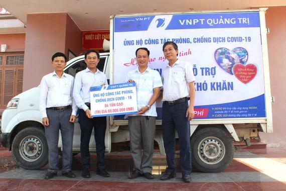 VNPT supports people who ran into hardships due to COVID-19 in Quang Tri