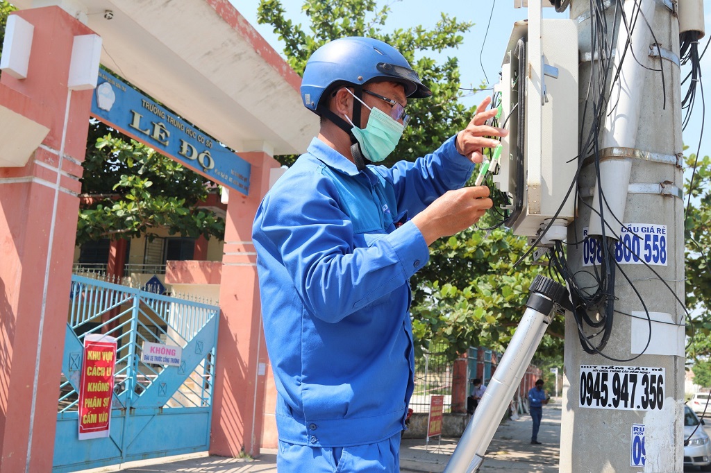 Nền tảng thi trực tuyến "make in Vietnam" giúp học sinh Đà Nẵng kết thúc năm học