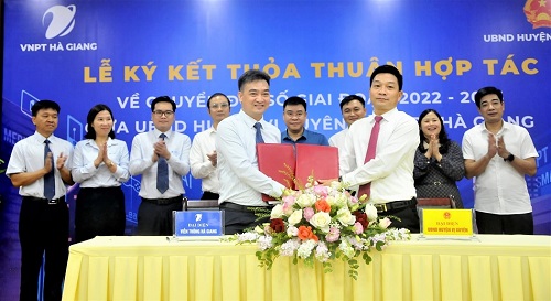 VNPT và UBND huyện Vị Xuyên ký kết hợp tác về Chuyển đổi số