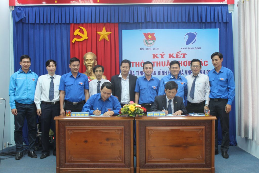 Tỉnh đoàn Bình Định tổ chức Lễ Ký kết thỏa thuận hợp tác về việc hỗ trợ phát triển, ứng dụng khoa học, công nghệ giai đoạn 2021 – 2022
