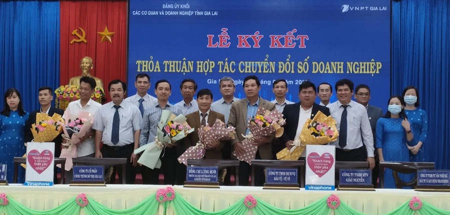 VNPT ký kết Thỏa thuận hợp tác CNTT chuyển đổi số với DN trên địa bàn tỉnh Gia Lai