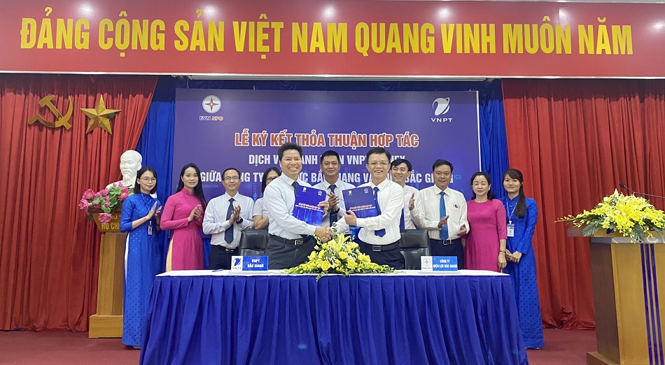 VNPT cooperates with Bac Giang Power Company to implement VNPT Money