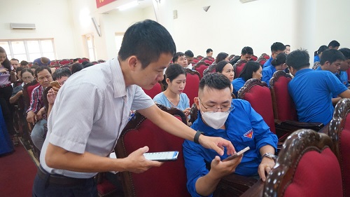 VNPT accompanies Nam Dinh city in providing free VNPT SmartCA digital signatures