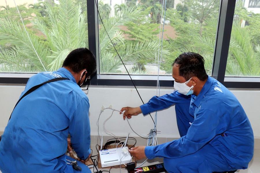 Cấp tốc hoàn công lắp đặt mạng thiết bị cho Bệnh viện dã chiến TP. Thủ Đức
