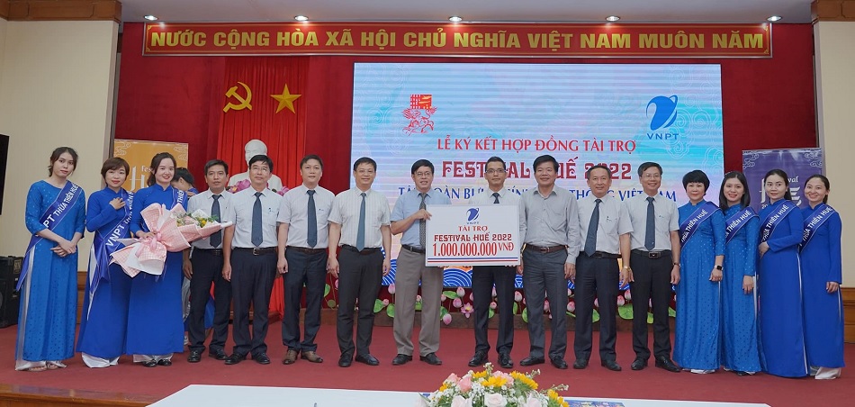 VNPT becomes a sponsor for Hue Festival 2022