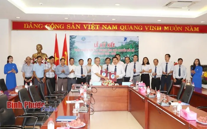 Binh Phuoc Department of Agriculture and Rural Development and VNPT sign cooperation agreement 