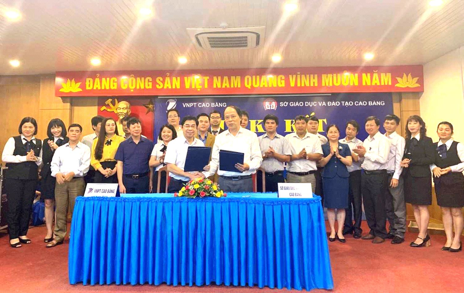 VNPT đồng hành cùng ngành Giáo dục và Đào tạo tỉnh Cao Bằng trong cuộc cách mạng 4.0