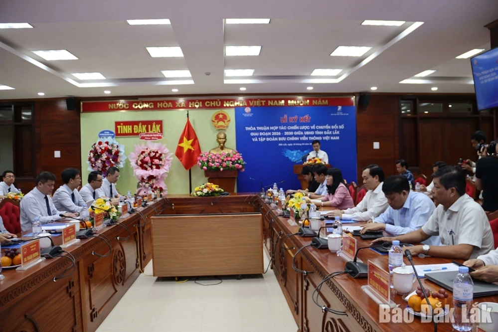Toàn cảnh buổi lễ ký kết giữa Tập đoàn VNPT và UBND tỉnh Đắk Lắk