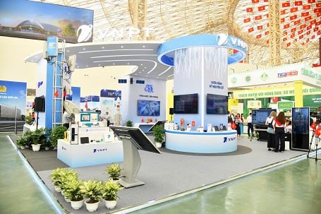 Kh&ocirc;ng gian tr&igrave;nh diễn c&ocirc;ng nghệ của VNPT tại Triển l&atilde;m